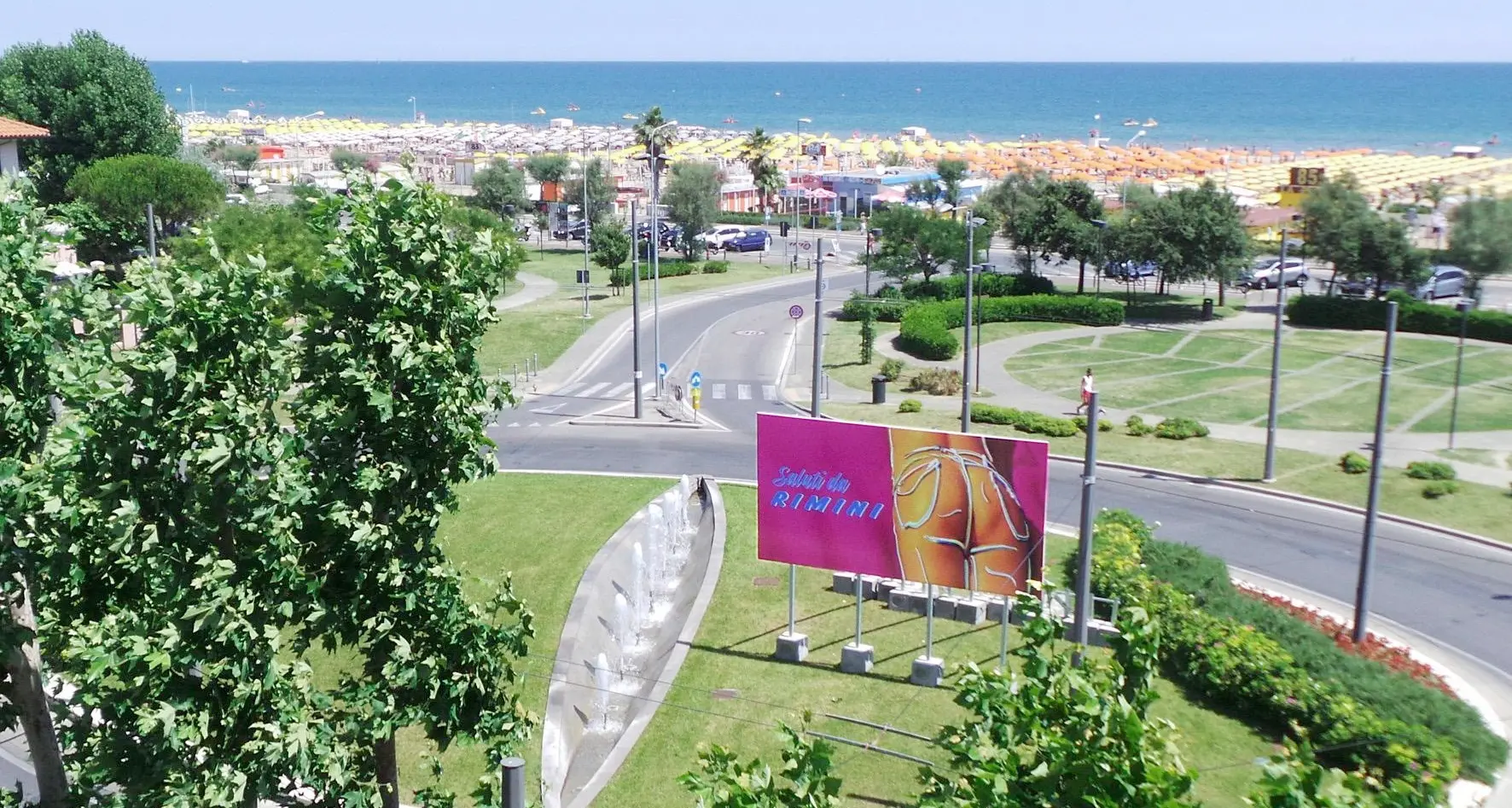 La notte rosa accende con la musica la riviera adriatica
