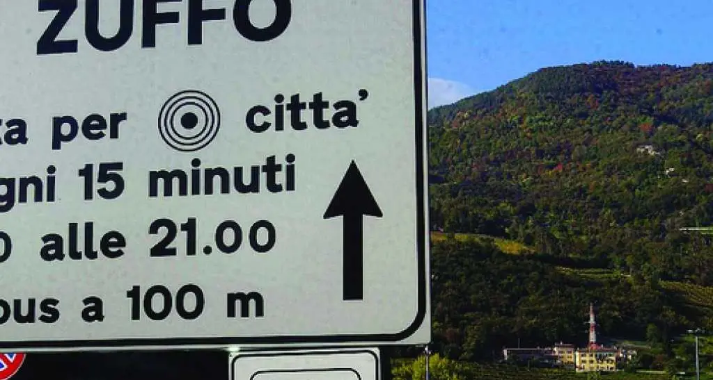 Degrado all'ex Zuffo e all'ex Sloi «Puzza, cani randagi e «parking sex»