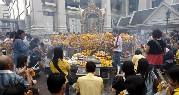 Esplosione nel centro di Bangkok, morti e feriti