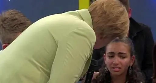 «La mamma di Bambi muore» E la Merkel fa piangere «di nuovo»