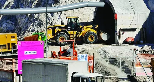 Strade a Milano e in Romania: a Collini 219 milioni di lavori