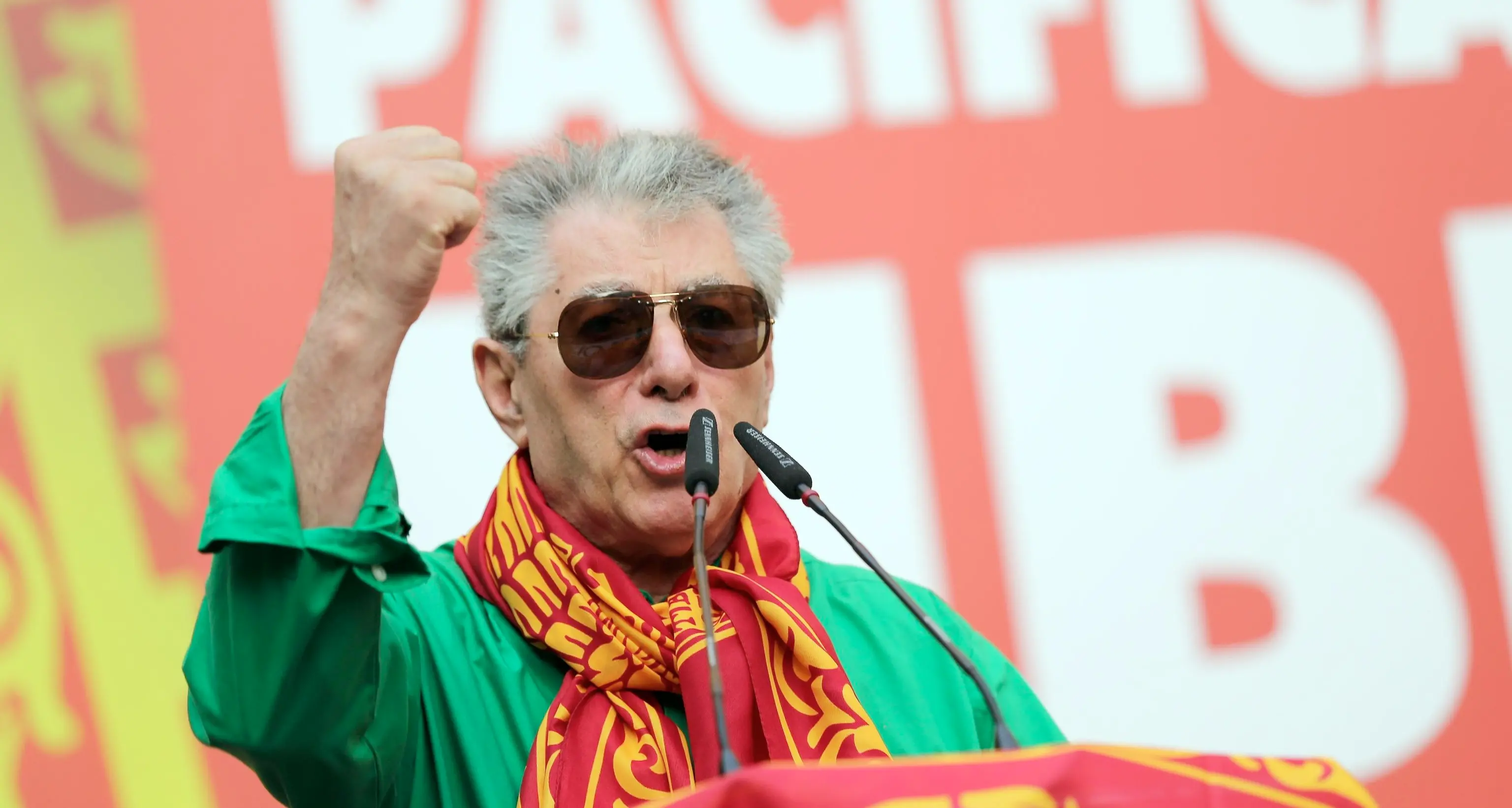 Vilipendio a Napolitano e Monti, chiesti 18 mesi per Bossi