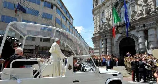 Papa Francesco ai giovani: «Sarò impopolare, ma siate casti»