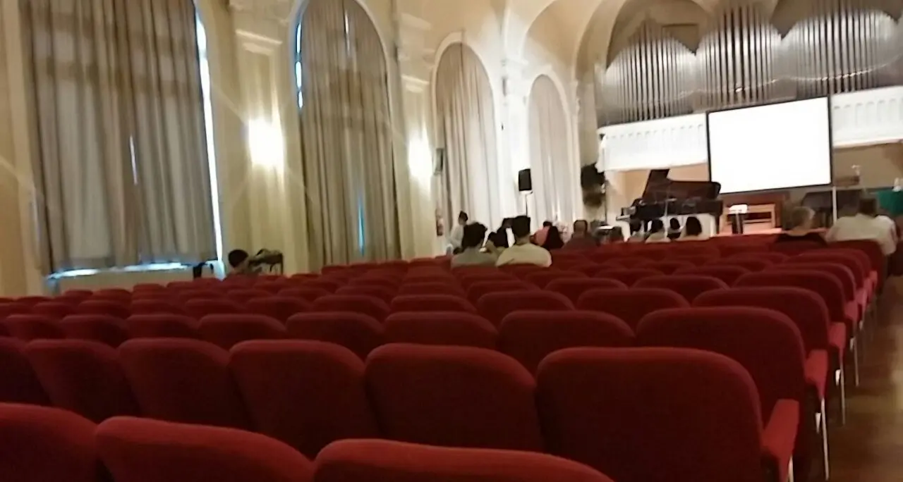 Nepal, concerto di solidarietà Ma la platea resta vuota