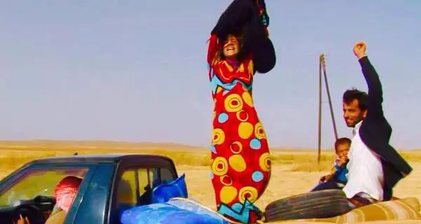 Donne siriane in fuga da Isis si tolgono velo