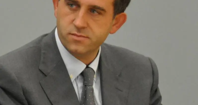 «Menapace ha troppe cariche» L'interrogazione del M5S