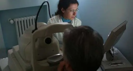 Oculistica, fuga di professionisti