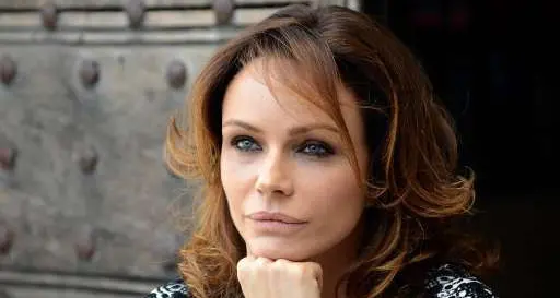Francesca Neri cinquantenne: «Adesso vorrei la regia»