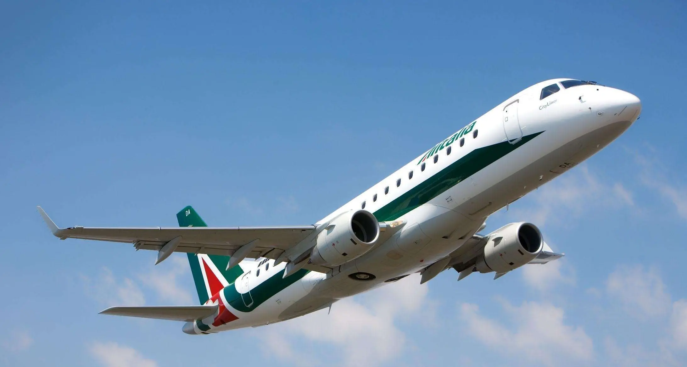 Boom di voli da Verona In luglio +11,2% sul 2015