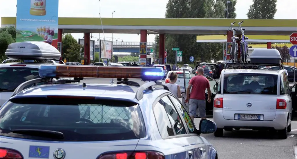 Traffico intenso sulle strade È una giornata da bollino rosso
