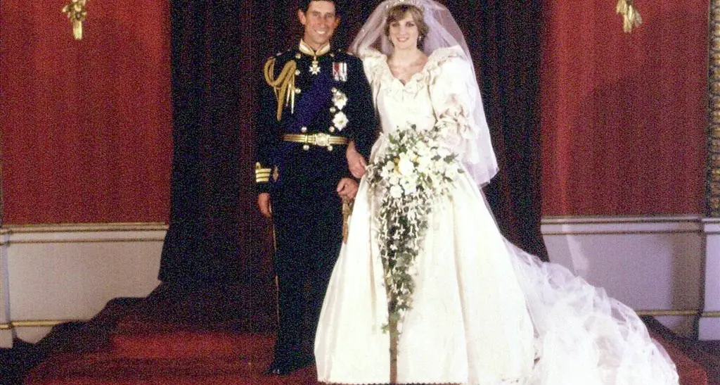 All'asta una fetta della torta nuziale di Carlo e Diana