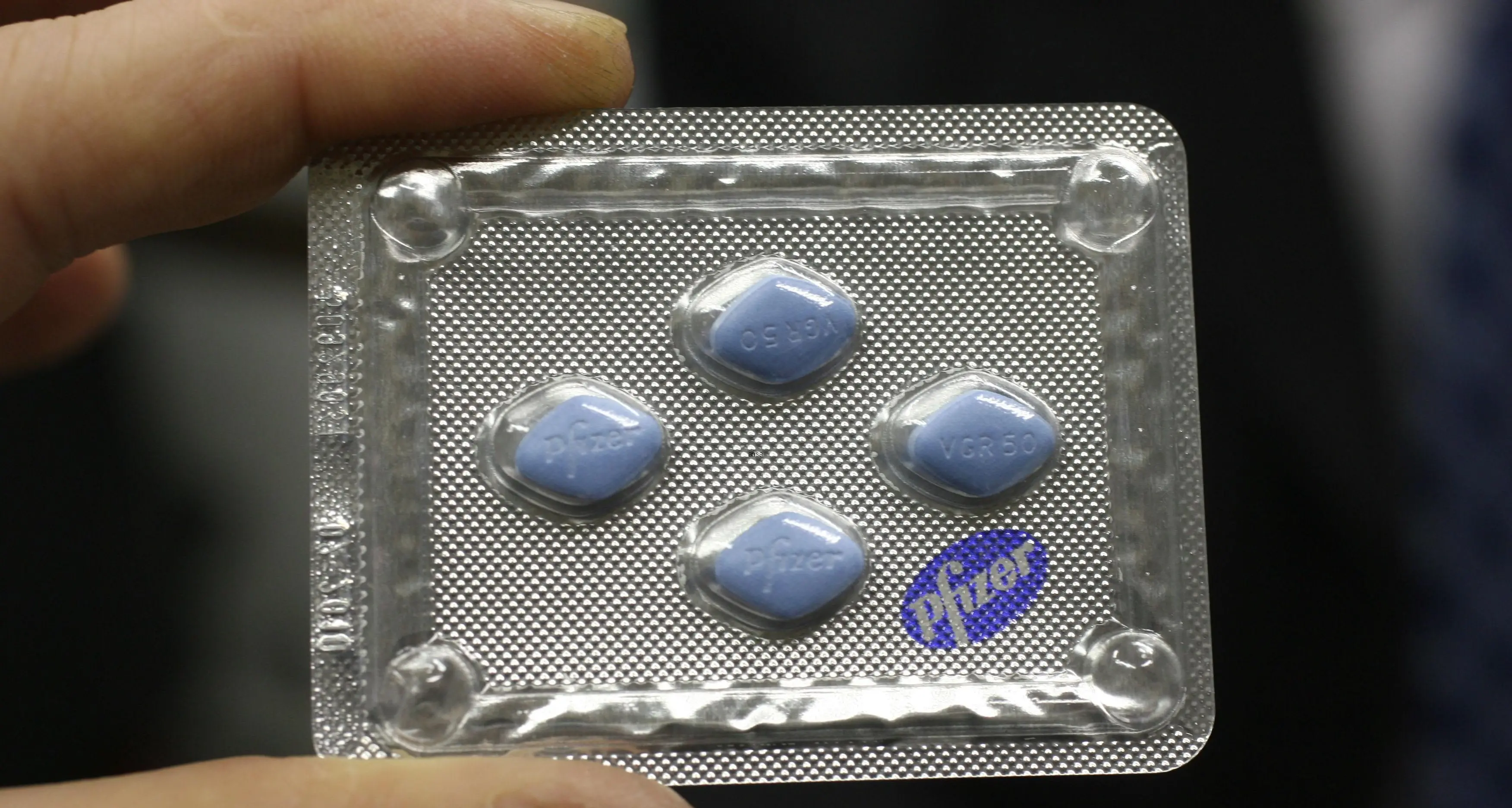 Viagra alle donne incinte Morti 11 neonati: stop a test