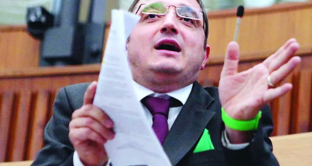 Soldi versati alla Lega, Fugatti duella con il fisco