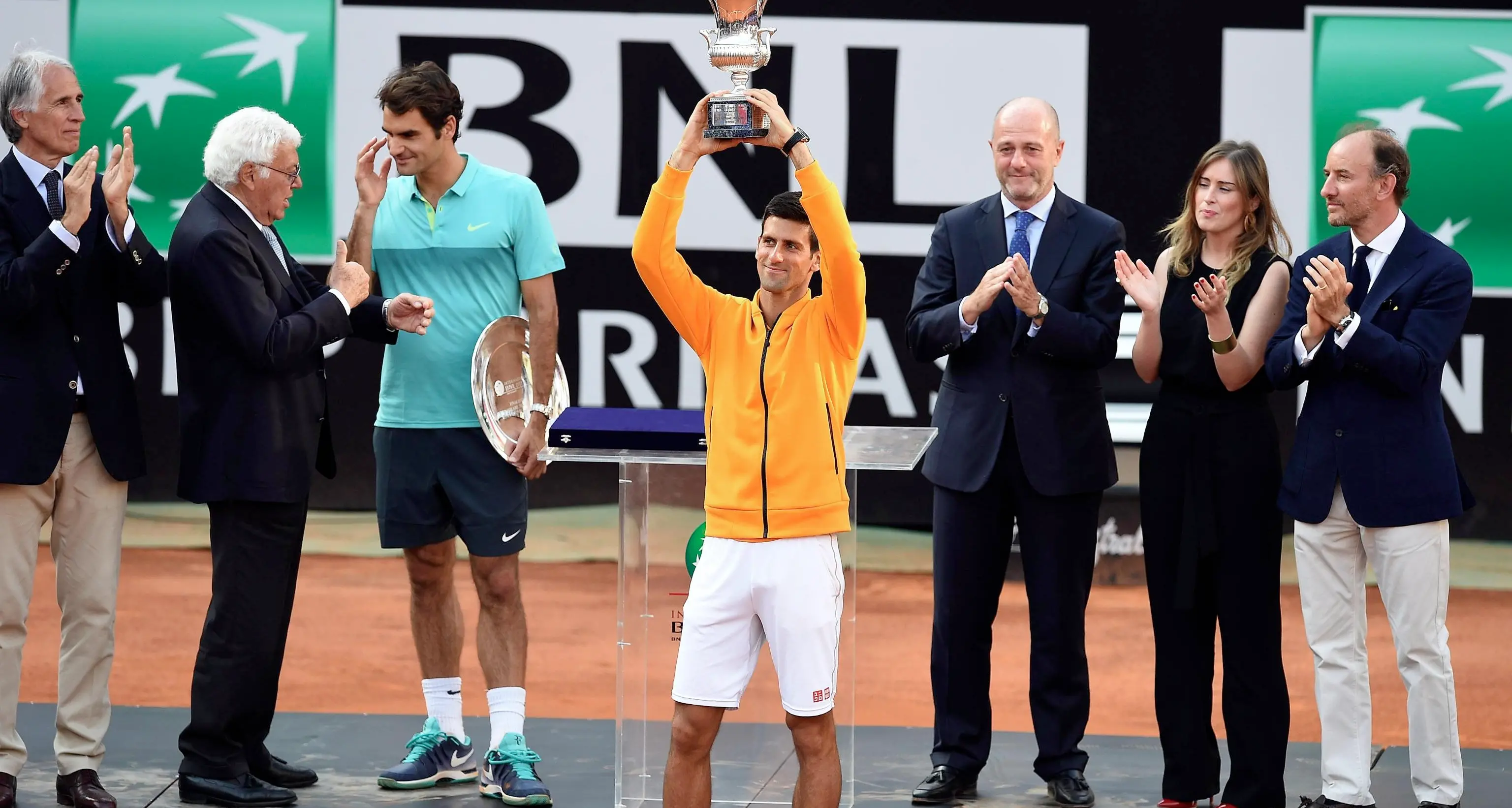 Il serbo n.1 Djokovic sul trono del Foro Italico Federer non ha scampo e non sfata il tabù romano