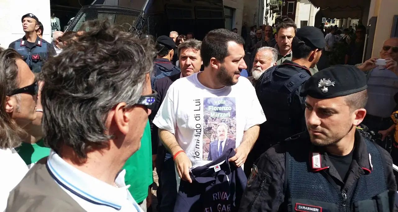 salvini piazza a riva