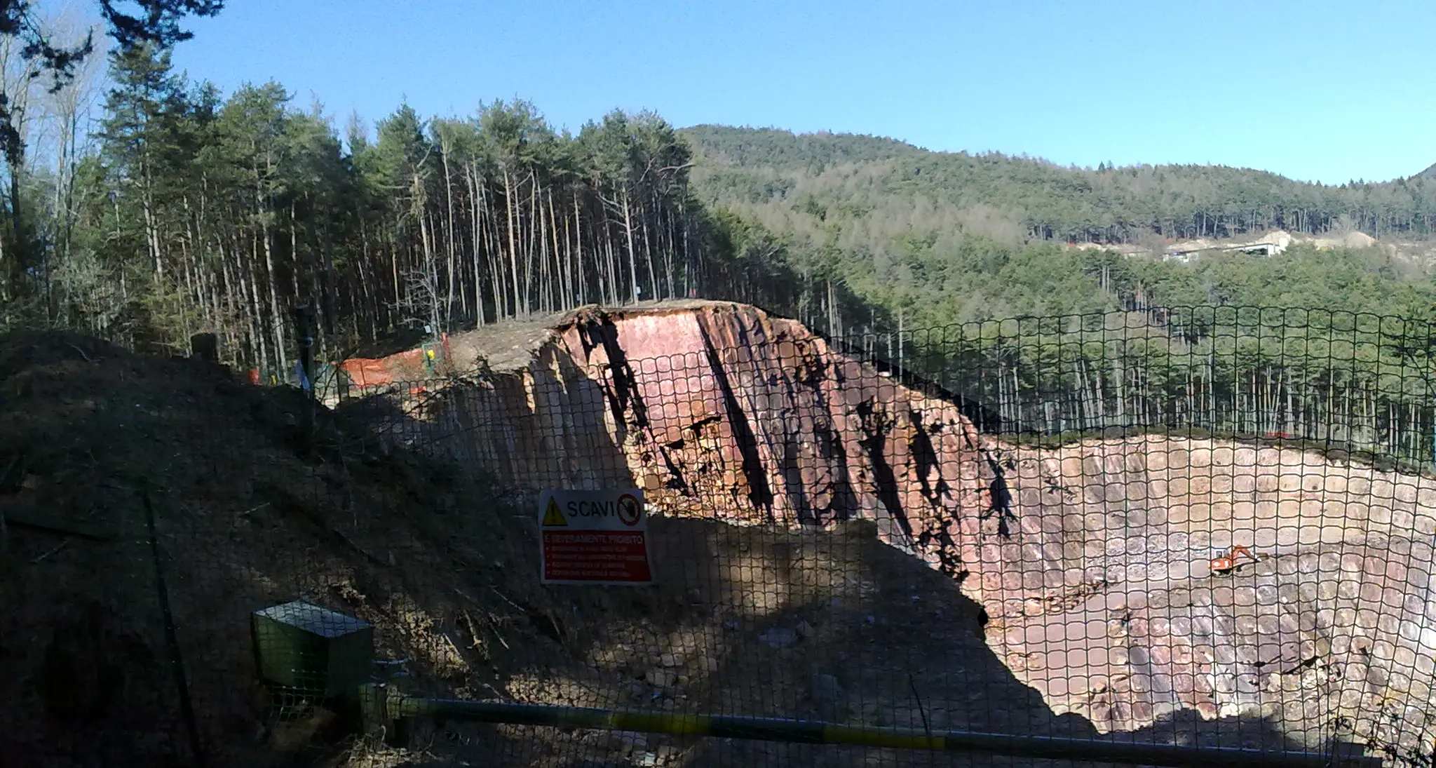 Porfido, i sindacati contro la Provincia «Sulle cave basta proroghe e deroghe»
