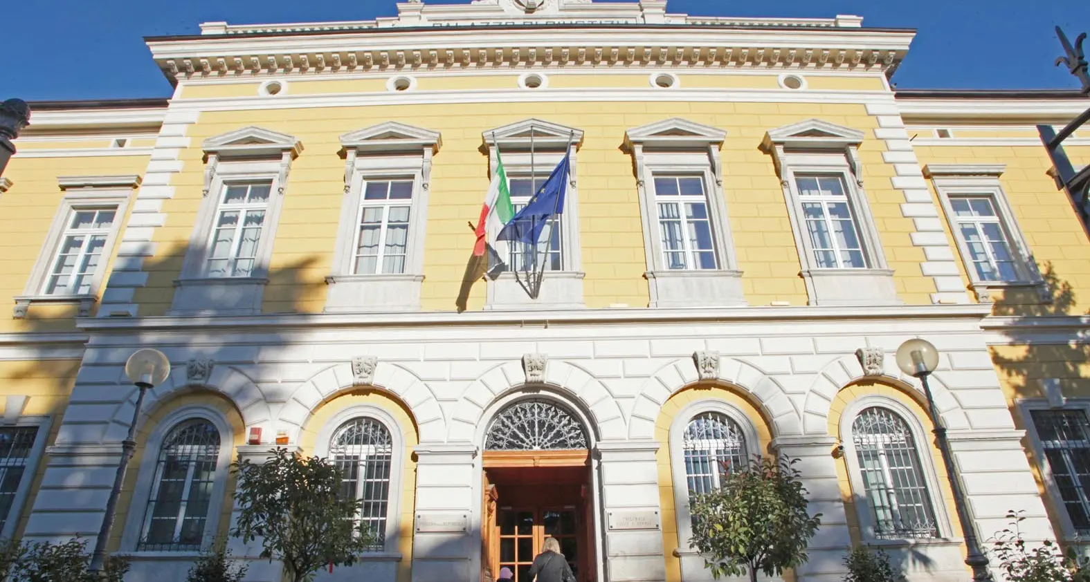 Ricatto sessuale al suo ex «Ti rovinerò la vita»