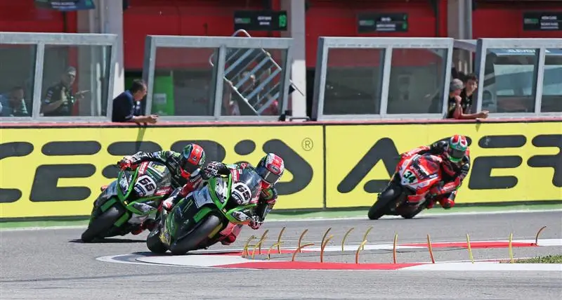 Superbike, Rea domina il Gran premio a Imola