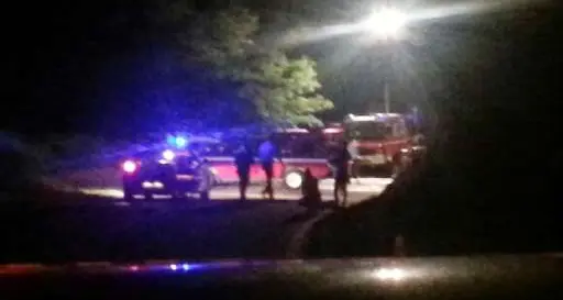 Auto fuori strada, due feriti nella notte