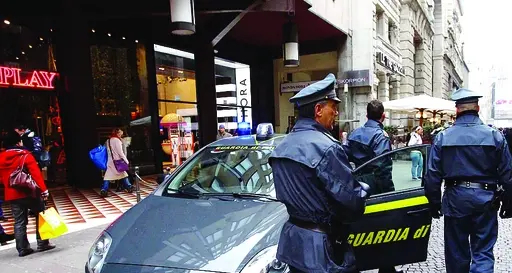 Fiumicino, trovati 50 chili di eroina: 11 arresti