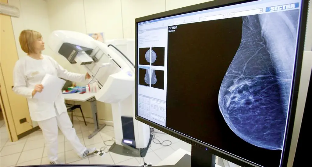 La giunta «congela» la delibera sulle mammografie