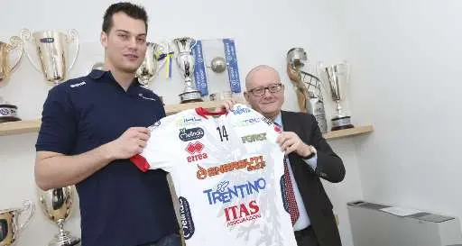 Mitar Djuric in maglia Trentino Volley sino al 2017