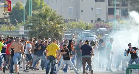Disordini dopo Messina-Reggina, 9 arresti, denunciato 16enne