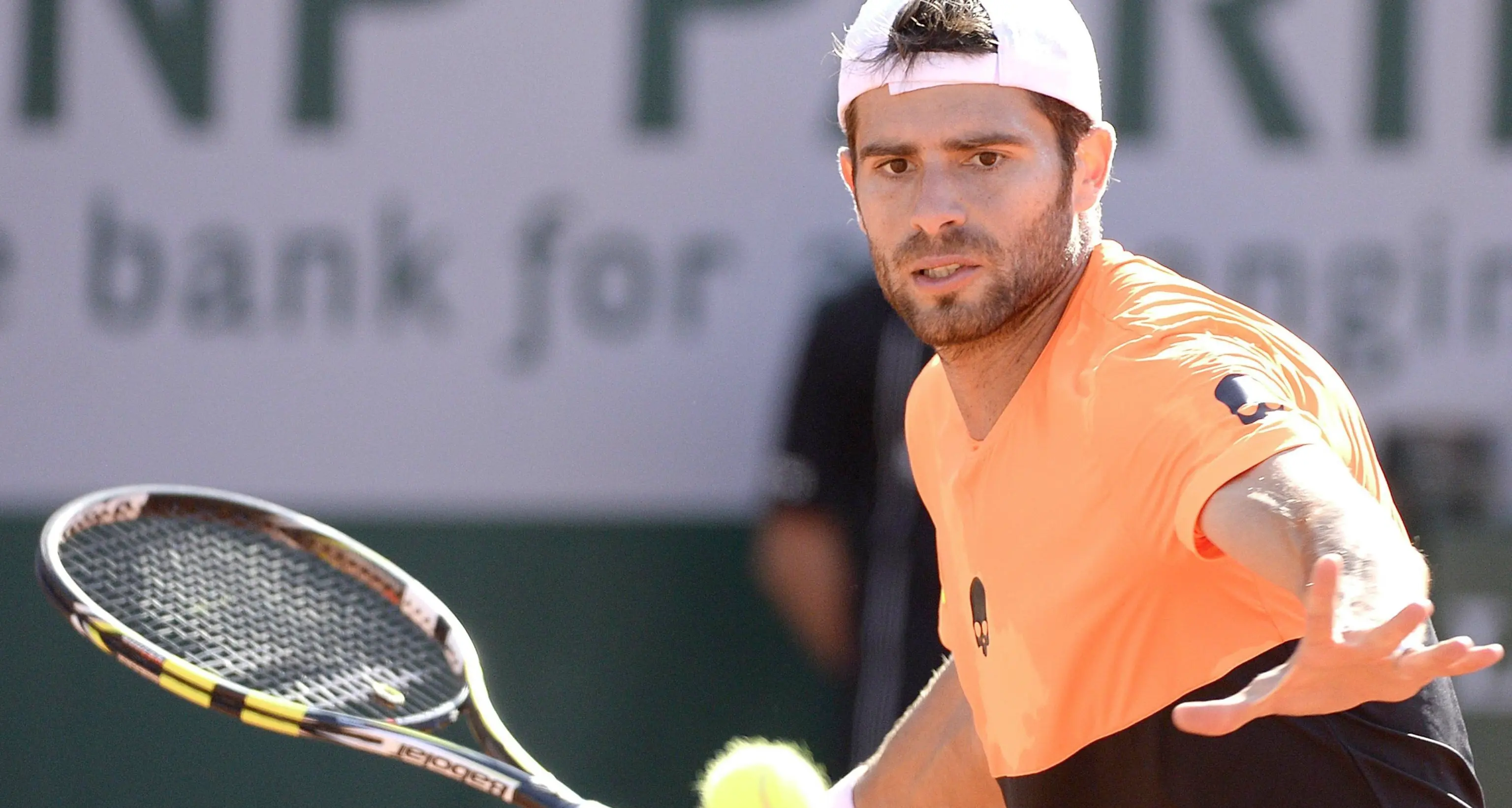 A Parigi escono di scena Bolelli e la Schiavone Sara Errani raggiunge la Pennetta negli ottavi