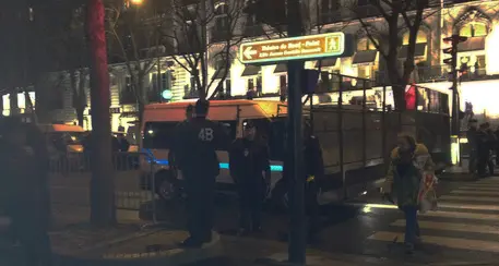 Parigi, poliziotti ubriachi investono e uccidono pedone