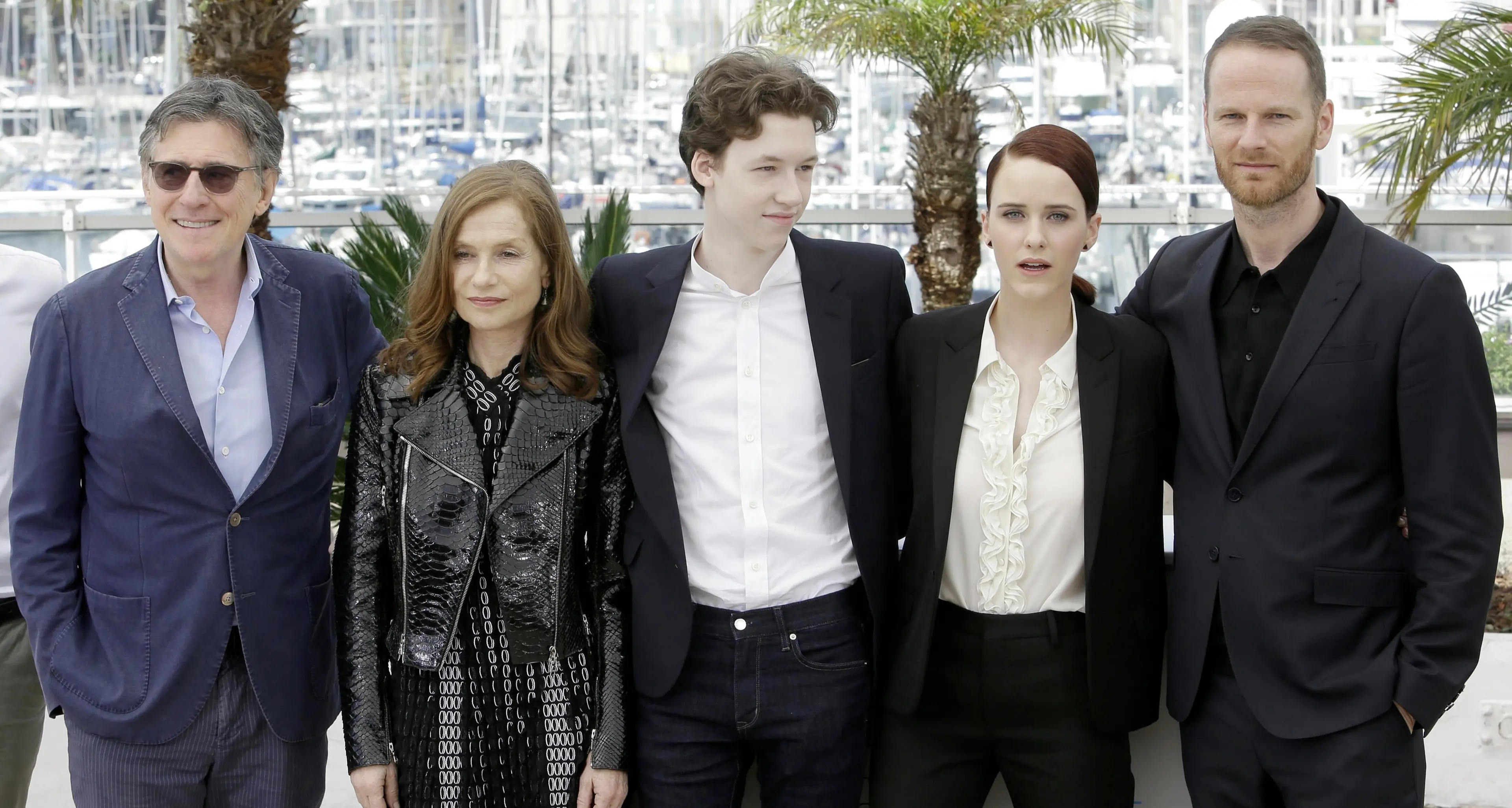 Cannes, Isabelle Huppert fotografa di guerra nel film «Louder than Bombs»