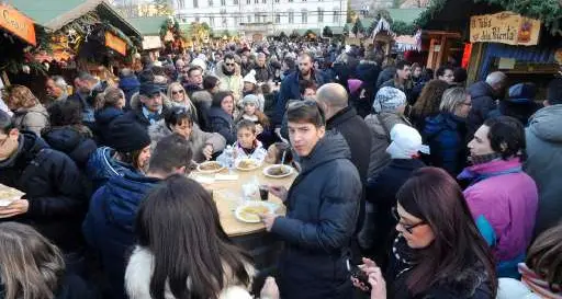 Mercatini: dalla Notte Bianca ai parcheggi passando per la sicurezza