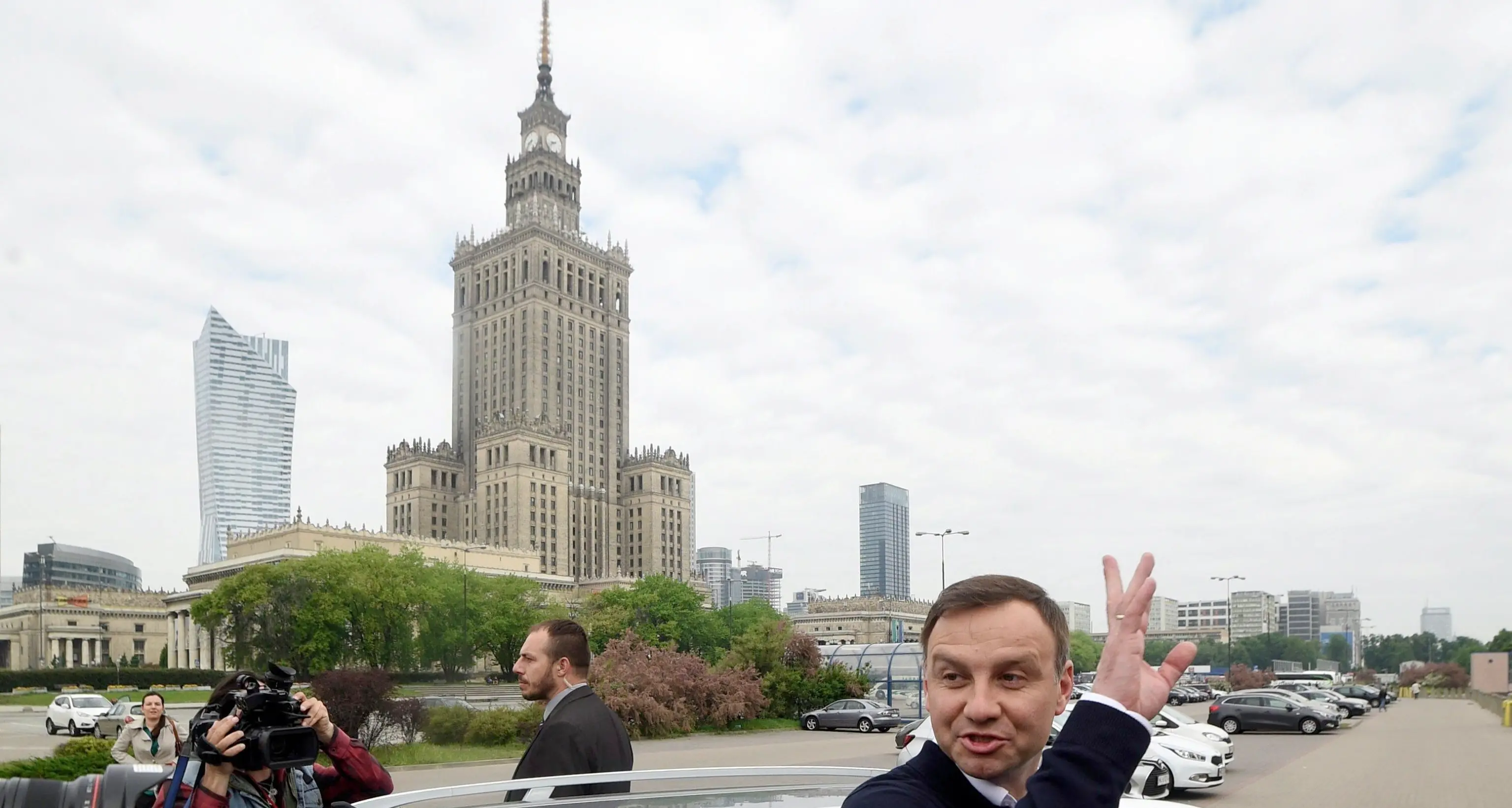 Polonia, vince Duda: svolta euroscettica a destra