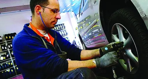 Estate, allarme gomme. Raddoppiate le «lisce»