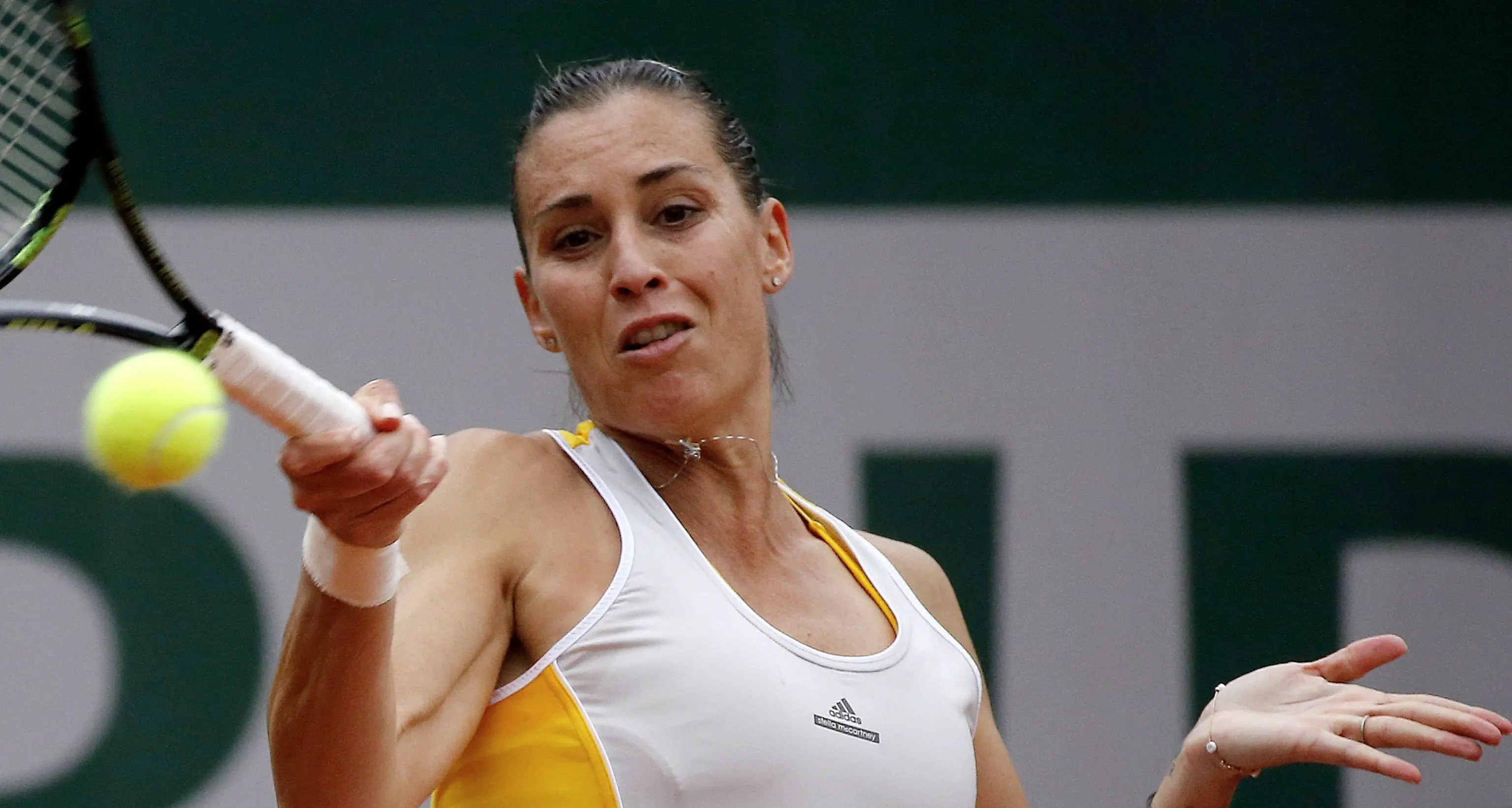 Roland Garros, Flavia Pennetta sbarca agli ottavi Federer e Sharapova avanti con autorità