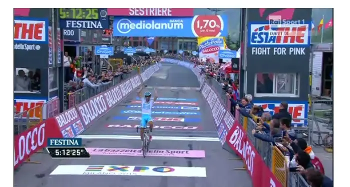 Aru in solitaria anche al Sestriere, Contador resta in rosa
