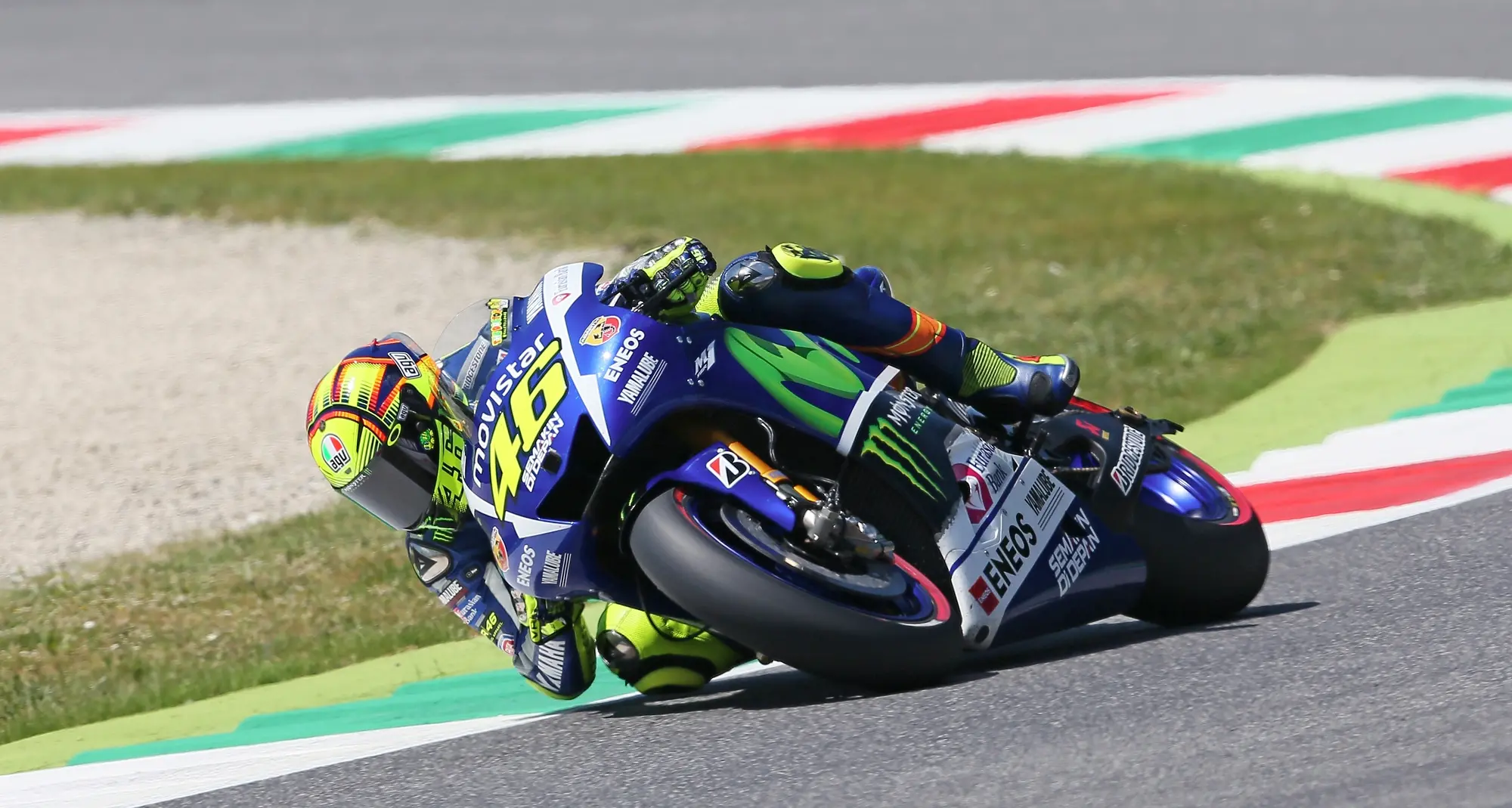 Motogp, al Mugello vince Jorge Lorenzo. Rossi terzo dopo una grande rimonta