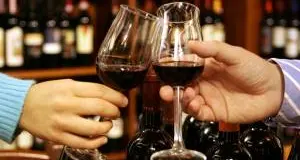 Vino rosso: per l'invecchiamento meglio in casa che in cantina