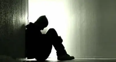 Madre denuncia: «Mio figlio suicida per colpa dei bulli»