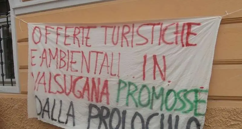 Acciaierie, è rivolta contro Appa e Provincia