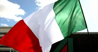 Bufera sul tricolore. L'ira di Dorigatti