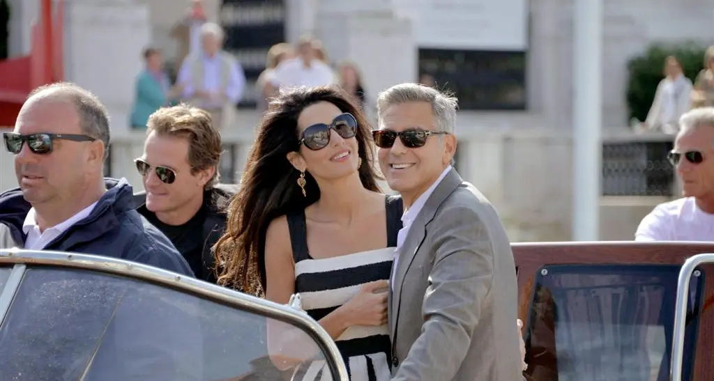 Gravidanza gemellare a Hollywood Clooney presto padre di due bimbi