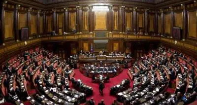 Fannulloni al Senato Smascherati dalle Iene
