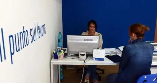 La Provincia: 28 milioni per chi ha perso il lavoro