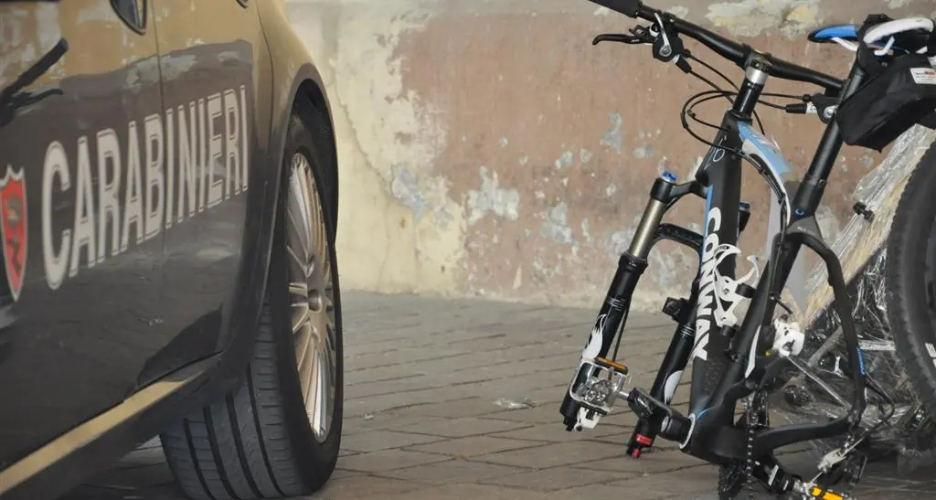 Fermato nella notte un furgone pieno di bici rubate