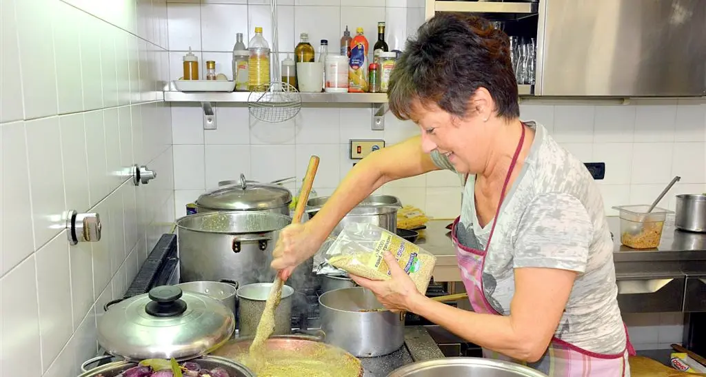 Anita saluta i Bindesi dopo un quarto di secolo