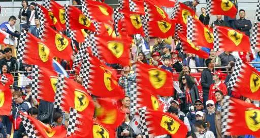 La Ferrari vola nel giorno del debutto a Wall Street