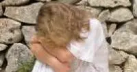 Bimba di 10 anni abusata dai compagni in comunità