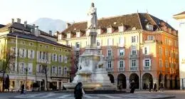 Compie 105 anni la «nonna» di Bolzano, gli auguri del sindaco