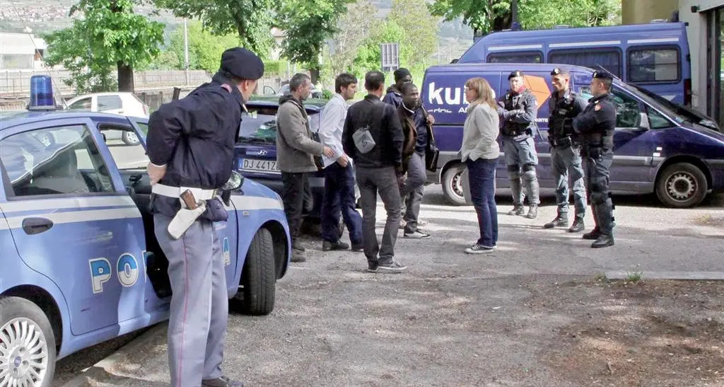 Rovereto, blitz per liberare l'appartamento «occupato»