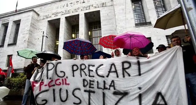 Rapporto Ocse, la crisi ha aumentato il divario fra ricchi e poveri